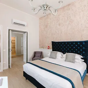 Rhea Silvia Luxury Navona Pensionat