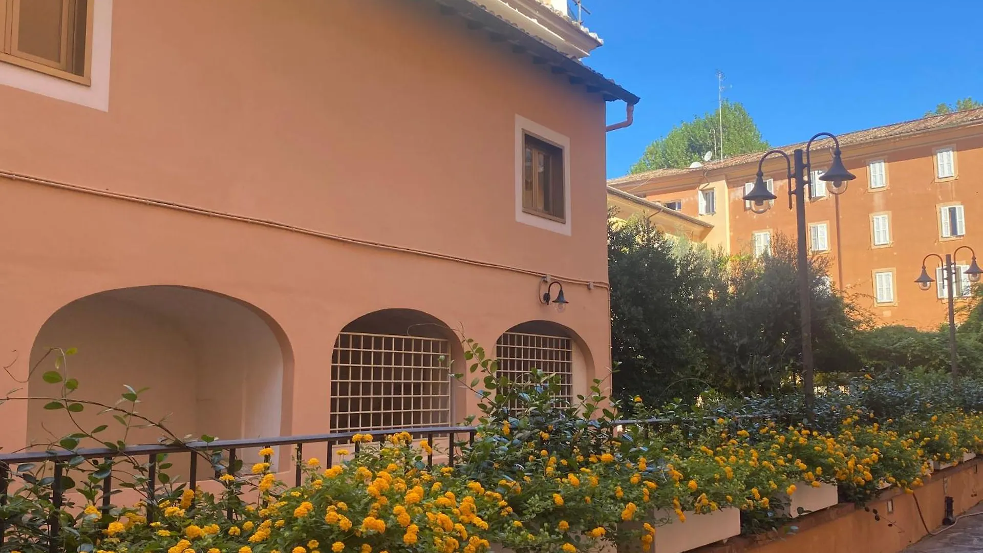 ***  Basilica Hotel Roma İtalya