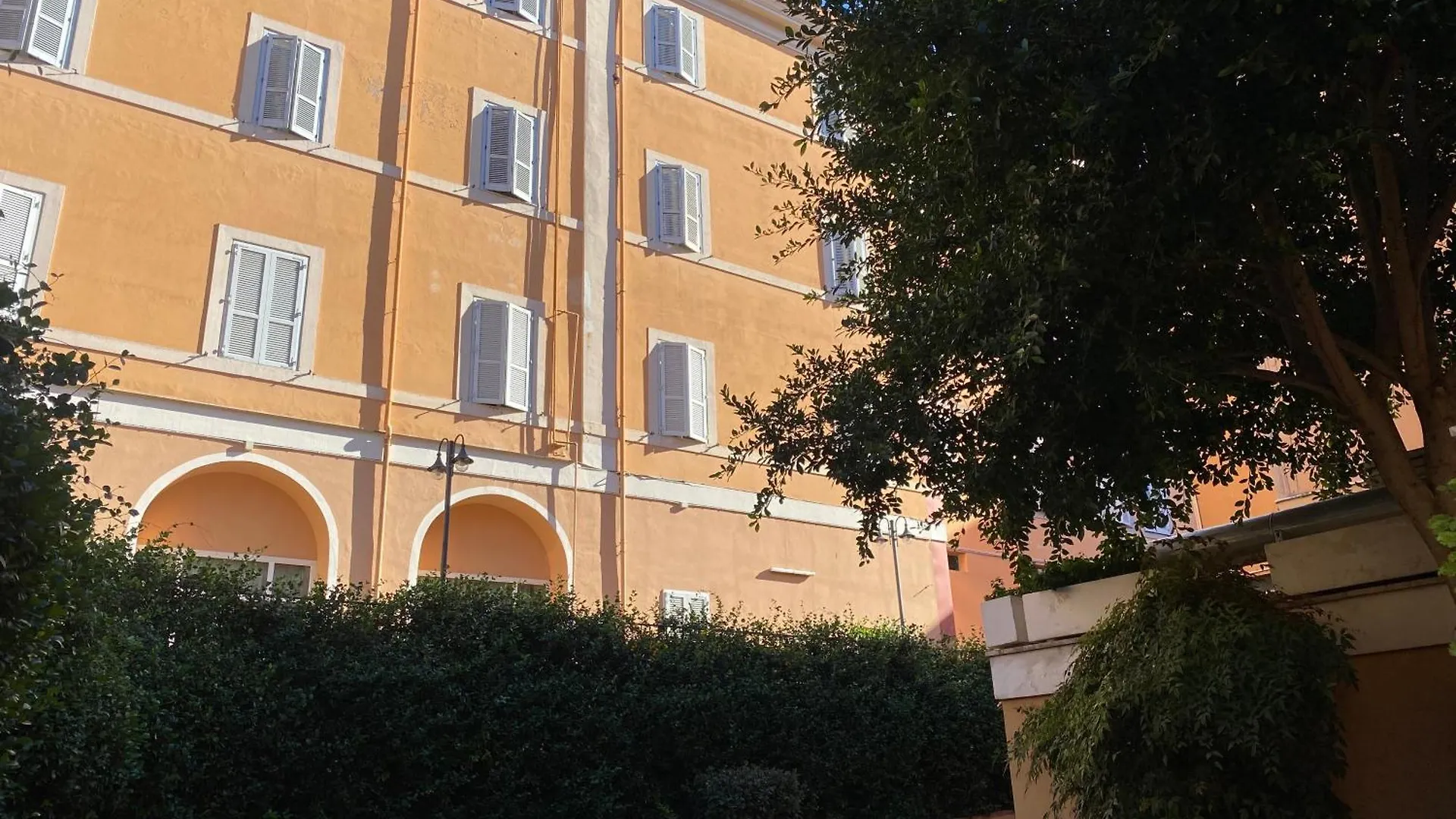Basilica Hotel روما 3*,